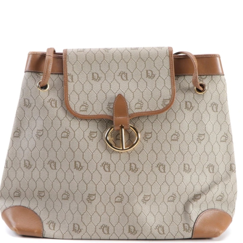 VINTAGE DIOR HONEYCOMB COATED LEATHER PURSE